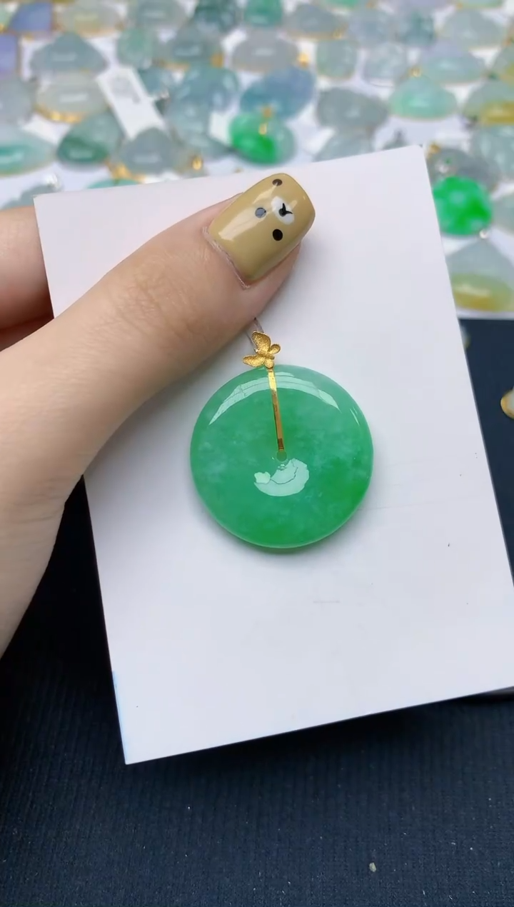 翡翠18K金镶嵌颈饰天然翡翠A货