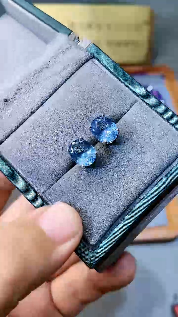 【闪购商品】海蓝宝石耳饰银S925镶嵌1564