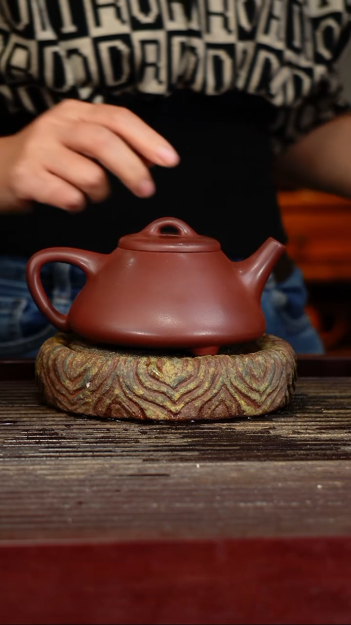 宜兴原矿紫砂壶茶壶宜兴原矿紫砂壶茶壶300C