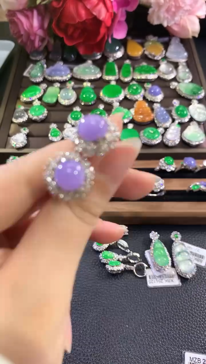 18K金镶嵌翡翠耳饰C91 紫货有色差 