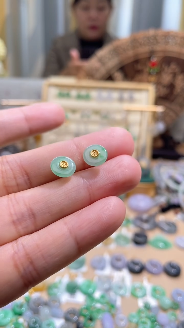 【闪购商品】翡翠颈饰未镶嵌平安扣一对