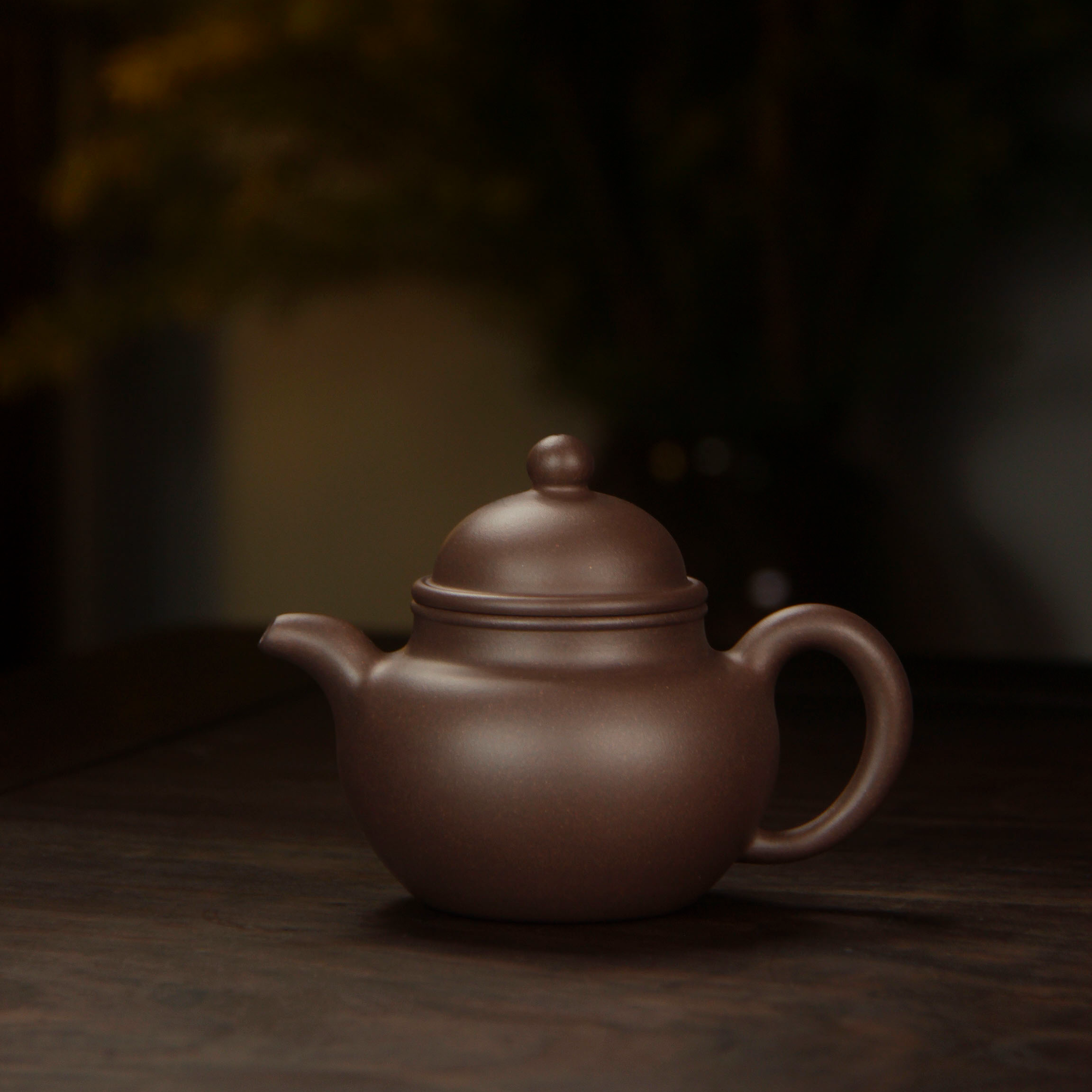 [寿珍掇球]壶 | 付道龙 制 | 紫泥 | 260cc