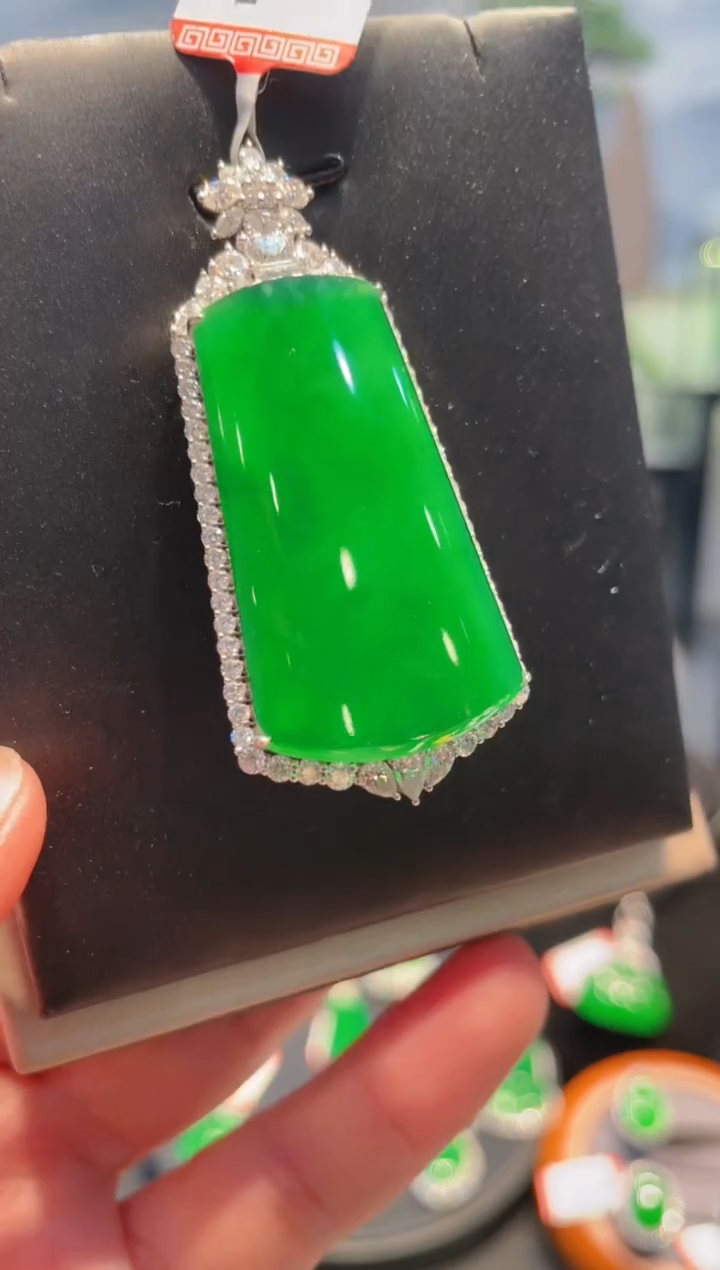 【闪购商品】翡翠颈饰18K金镶嵌A77天然A货翡翠