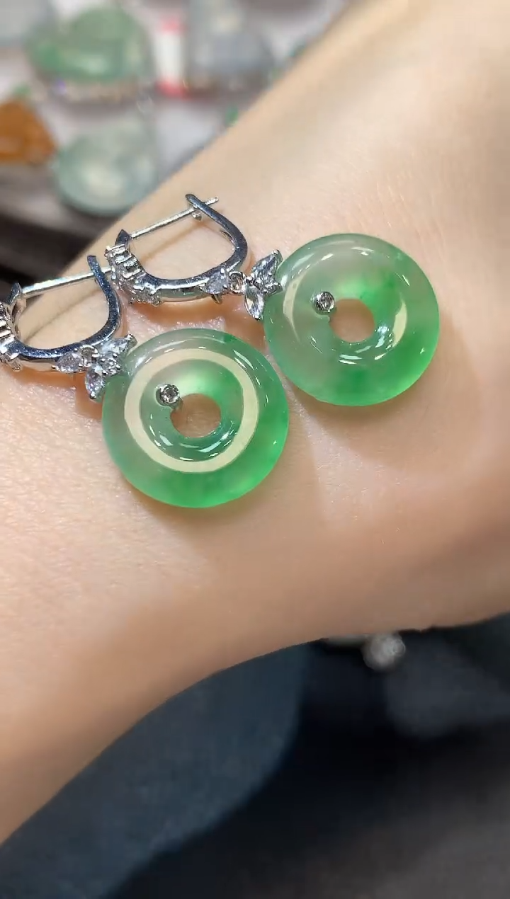 【闪购商品】翡翠18K金镶嵌耳饰C59一对