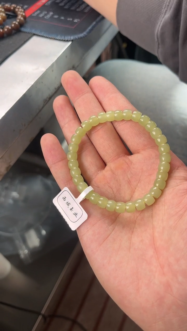 【闪购商品】和田玉手串未镶嵌若羌青黄口卡7直切微色差