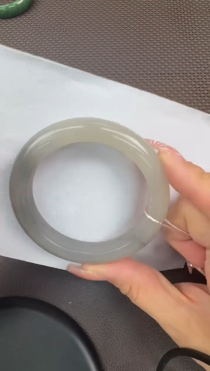 【闪购商品】和田玉手镯未镶嵌55