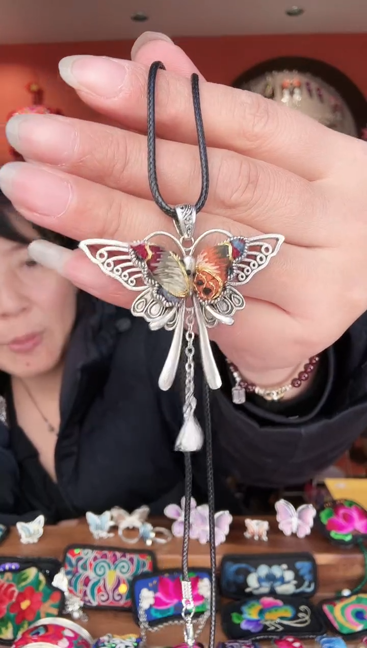 织绣手工苗绣刺绣饰品73