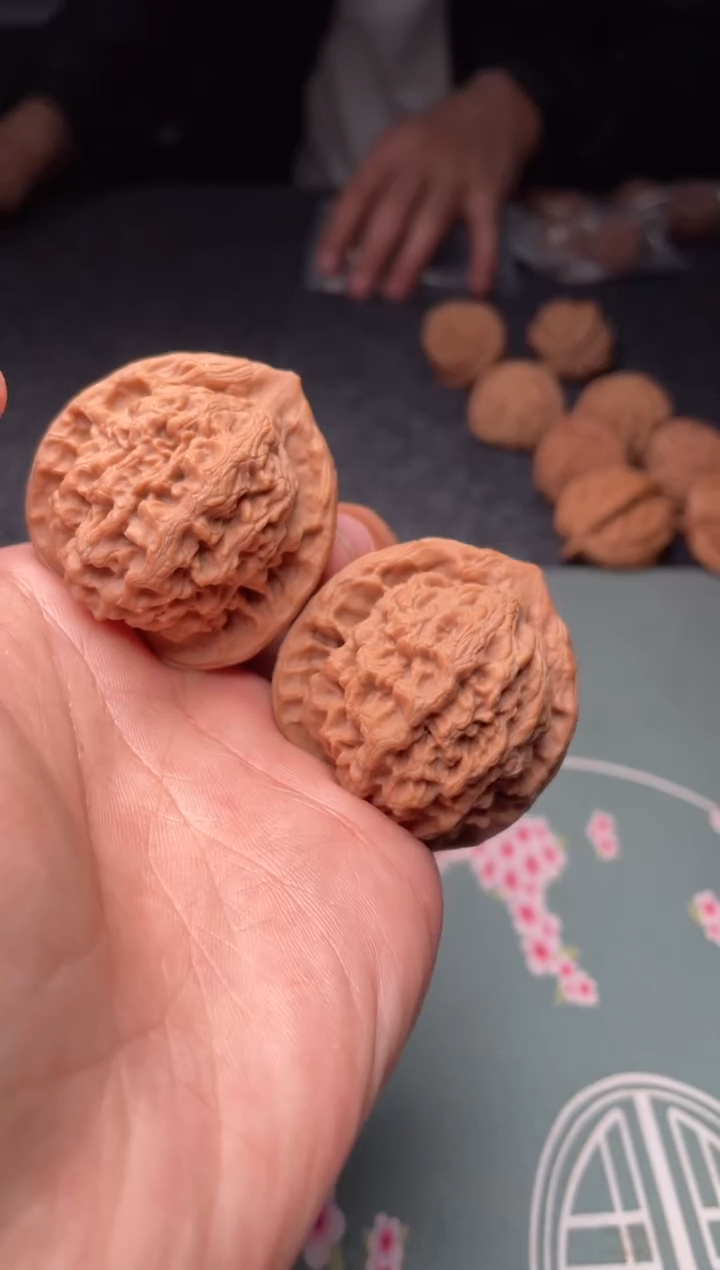 把件文玩核桃a197  牡丹  42尺