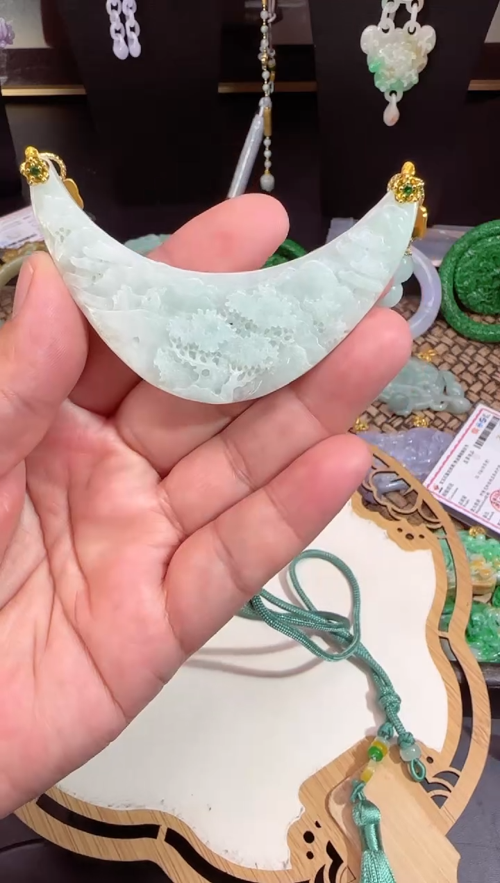 【闪购商品】翡翠颈饰未镶嵌拍照