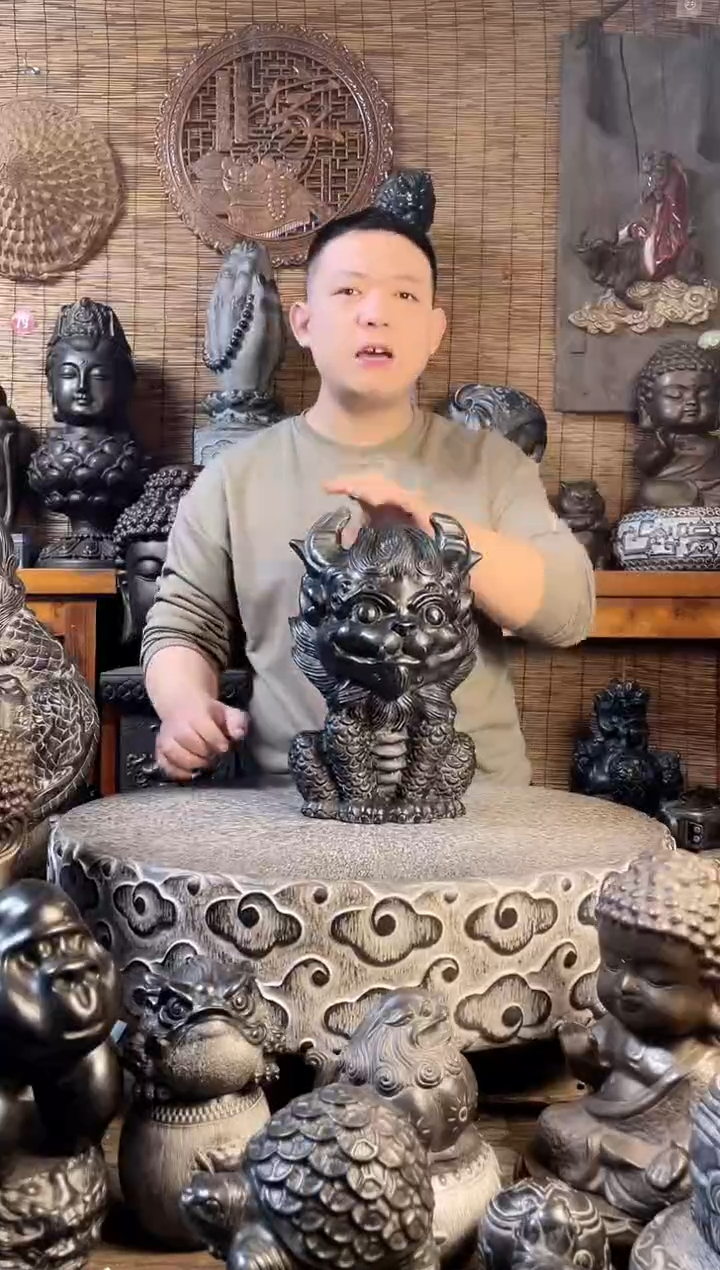 【闪购商品】30带角Q版麒麟天然青石雕刻