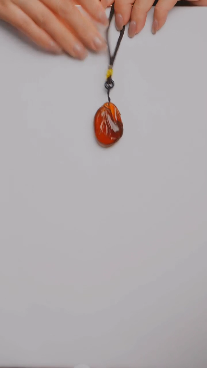 【闪购商品】琥珀颈饰未镶嵌手工雕刻件