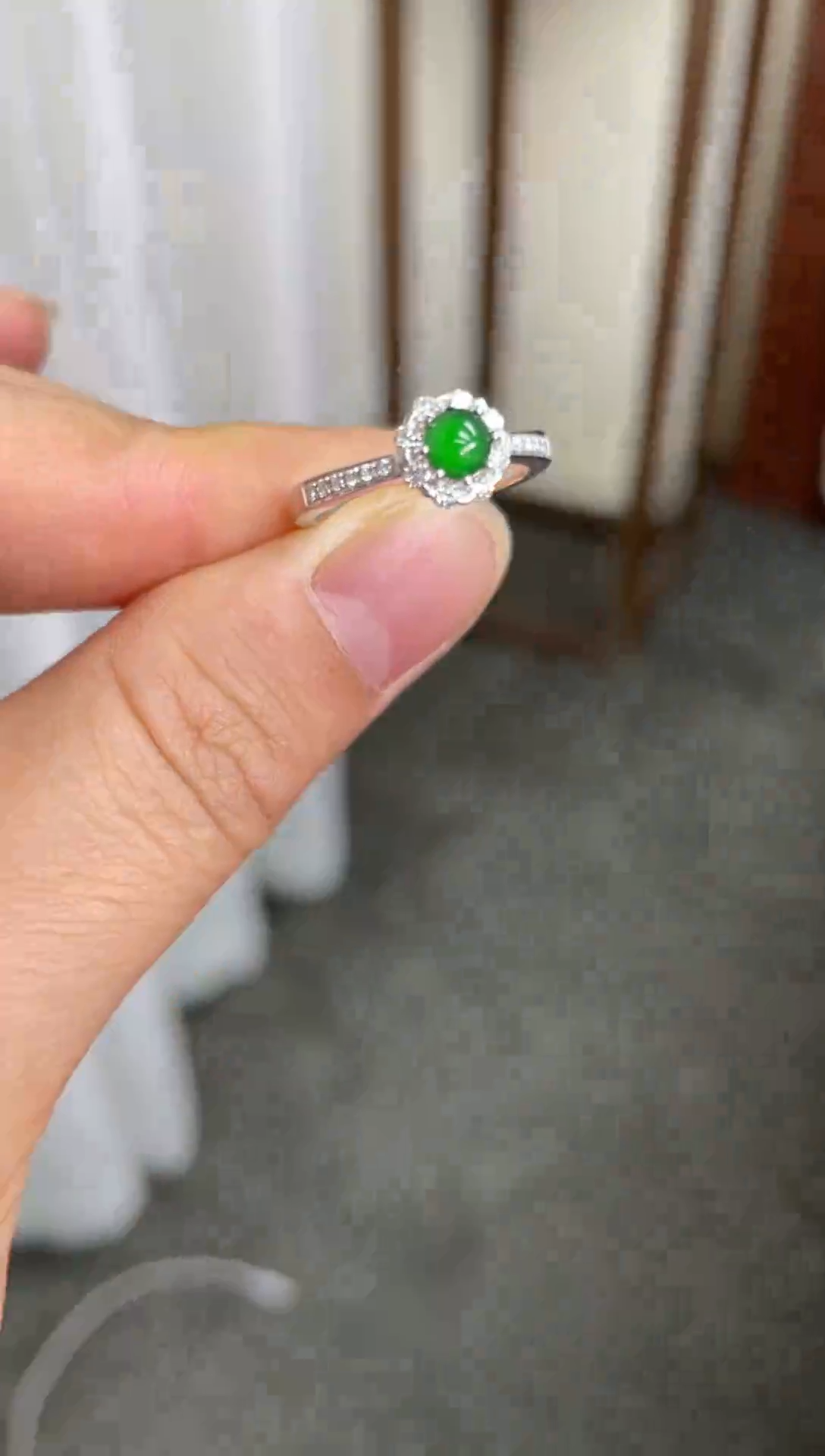 【闪购商品】翡翠戒指18K金镶嵌翡翠女戒
