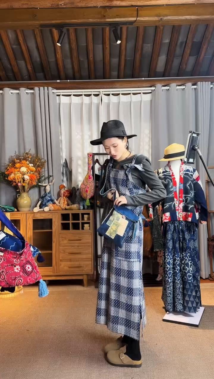 【闪购商品】设计师款老绣小包包