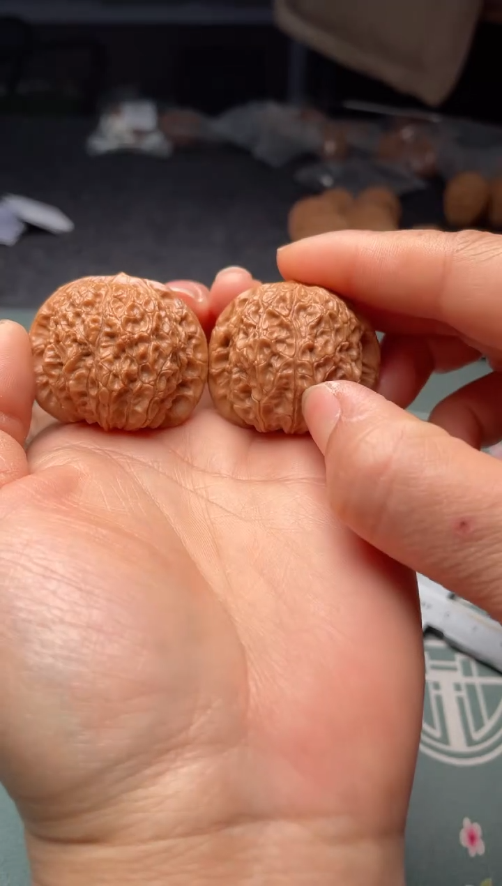 把件文玩核桃w270  血麒麟   38尺