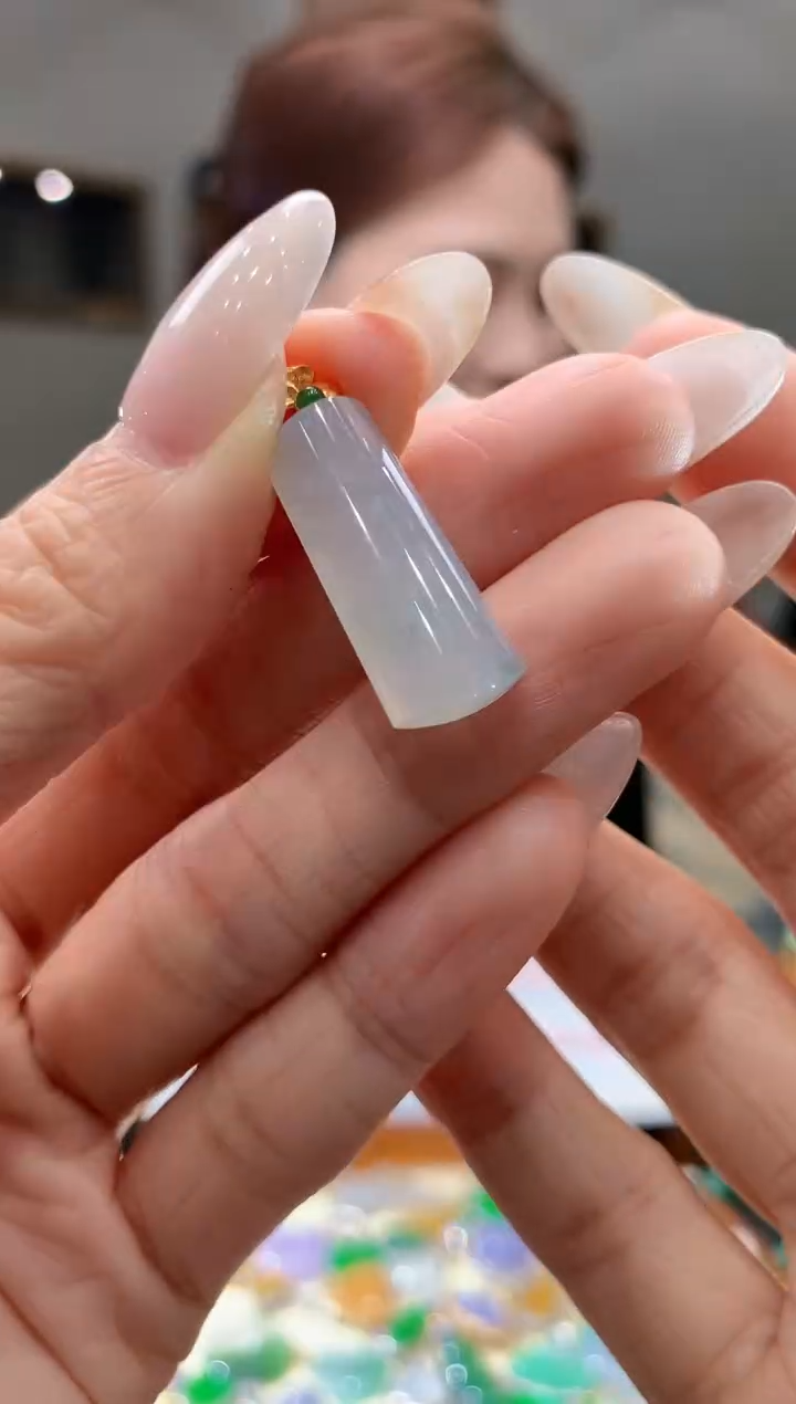 吊坠(不含链)18K金镶嵌翡翠43无事柱吊坠