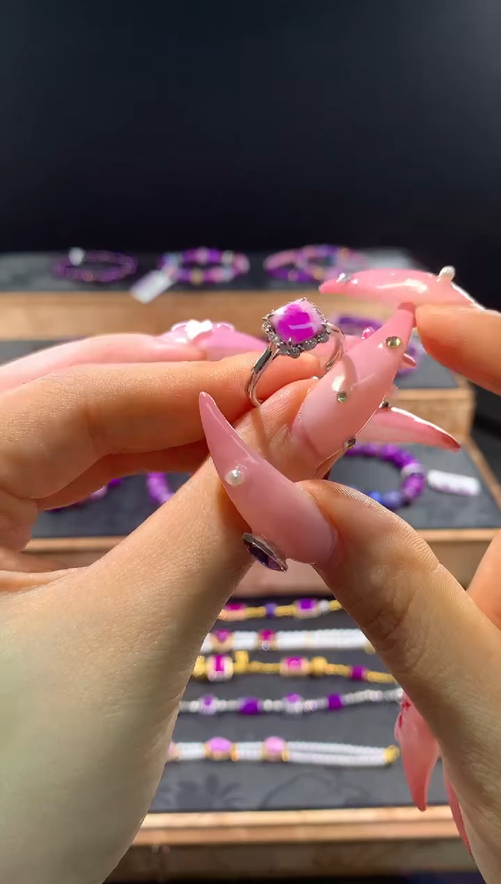 苏纪石（舒俱来）18K金镶嵌，戒指