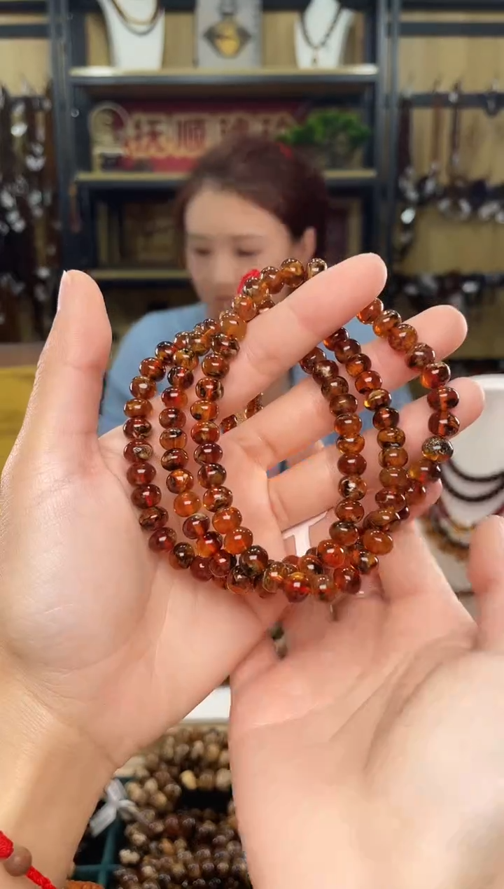 【闪购商品】琥珀裸石未镶嵌7+血蜡花108