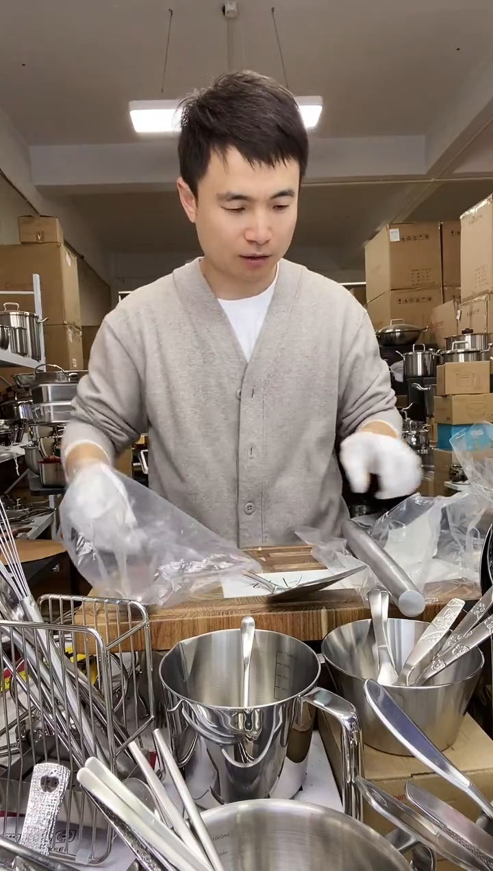 A32 微瑕擀面杖+锅铲+千叶