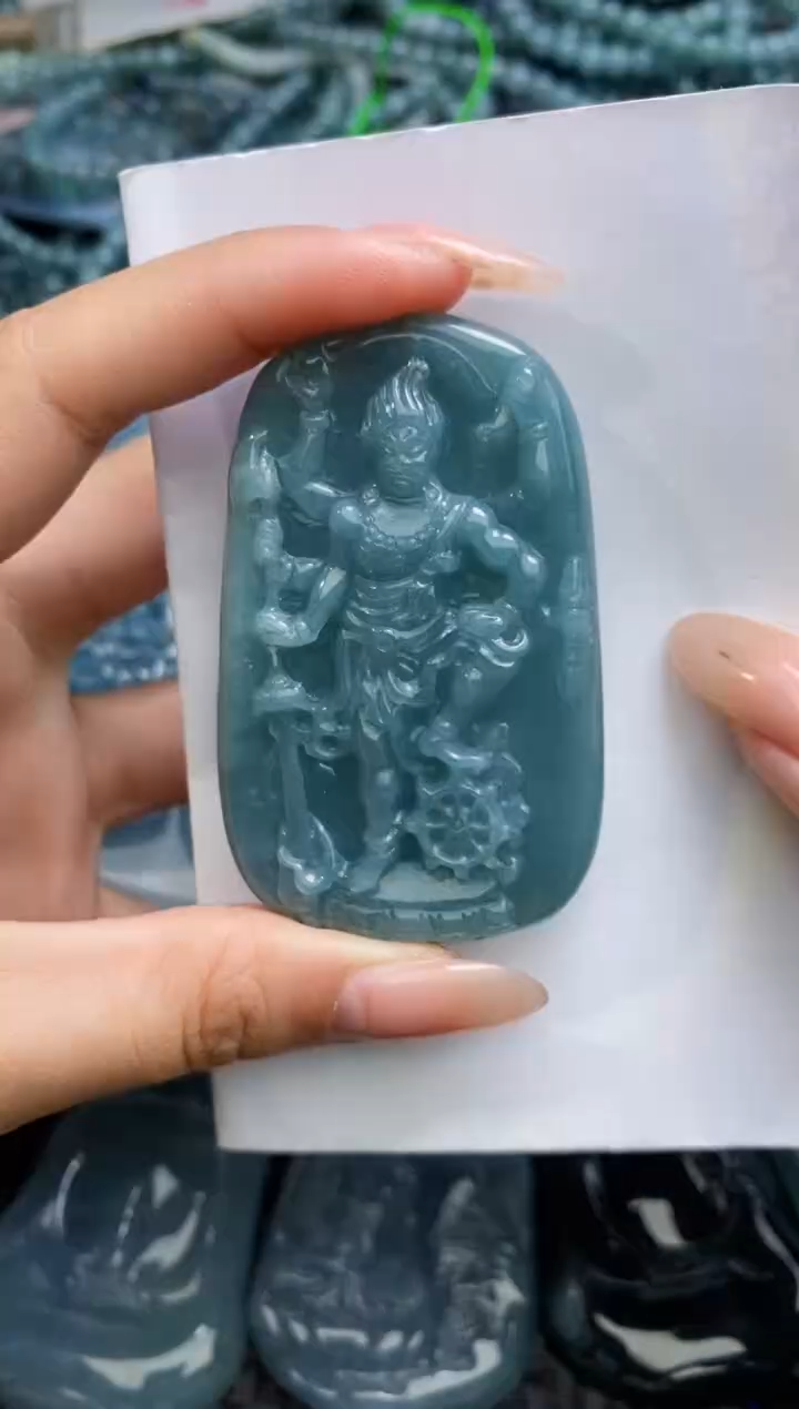 【闪购商品】翡翠颈饰未镶嵌           