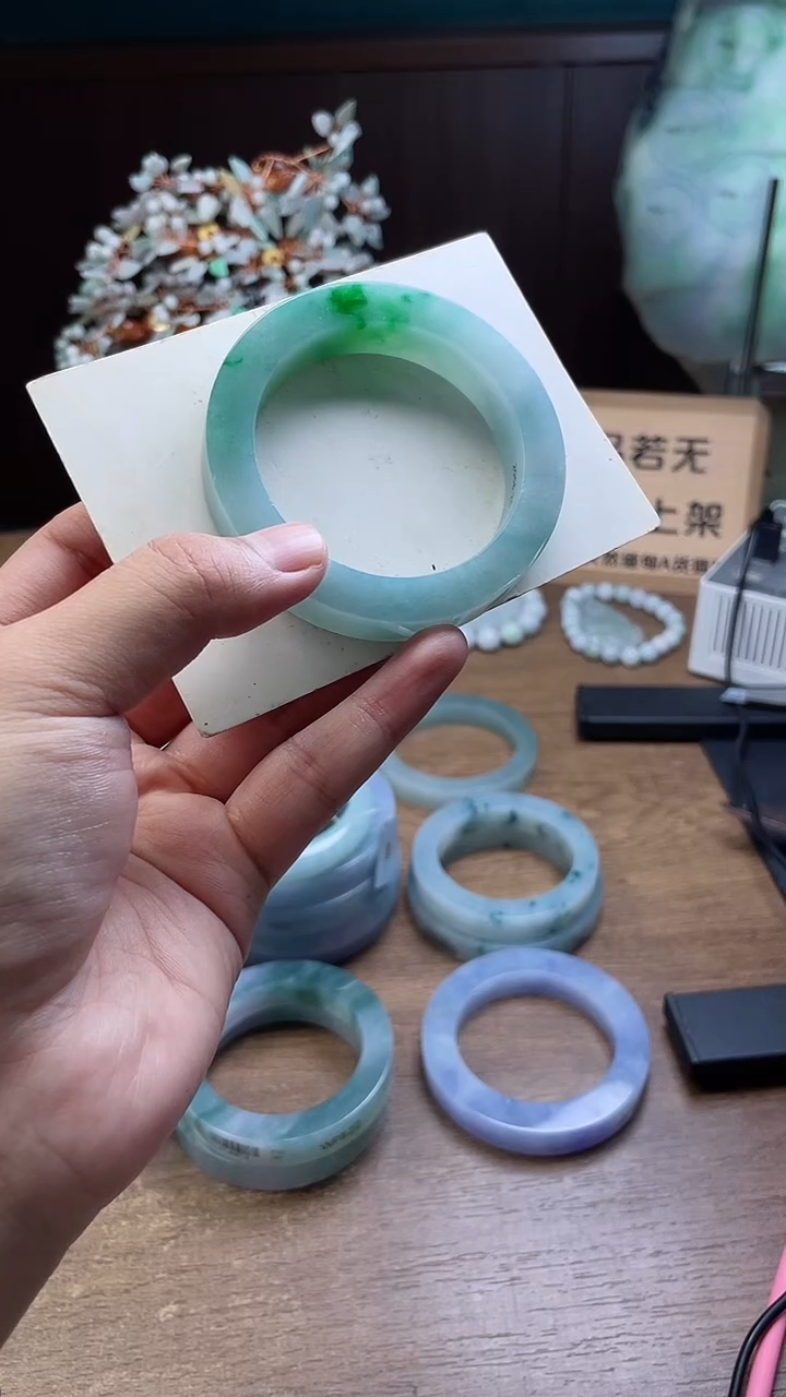 定制翡翠手镯未镶嵌定制