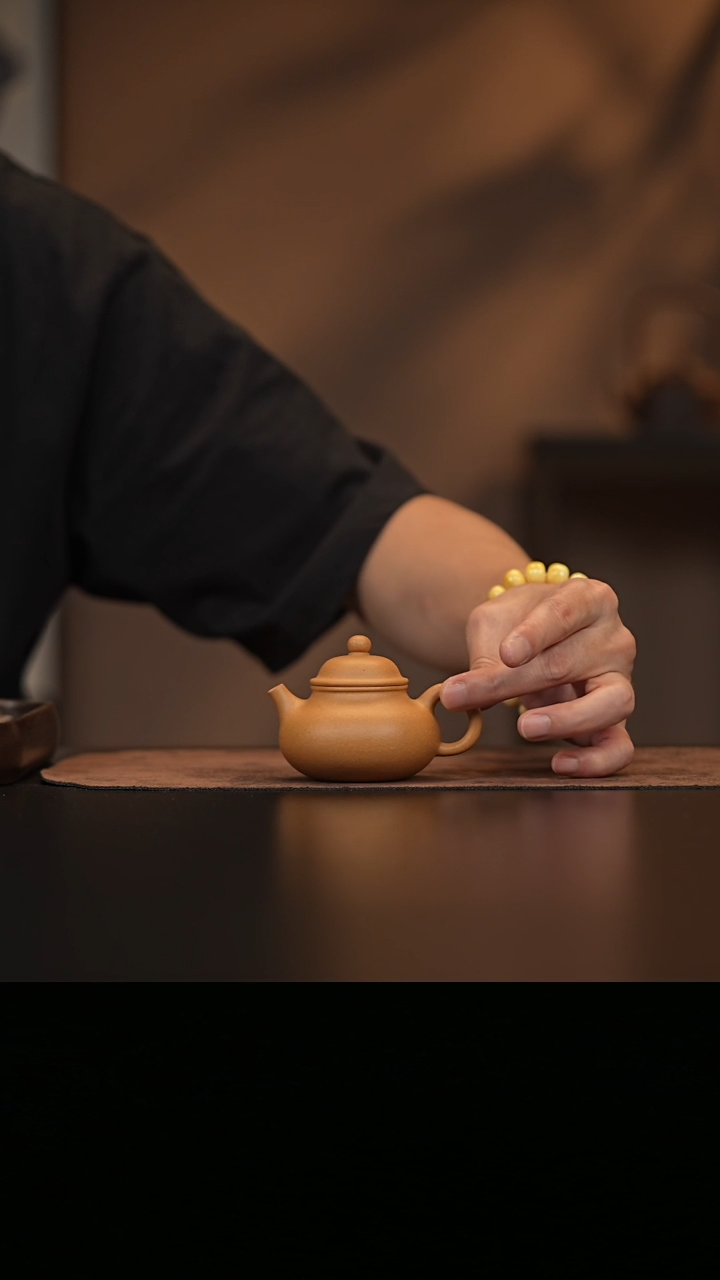 允禾斋 紫砂壶  容天