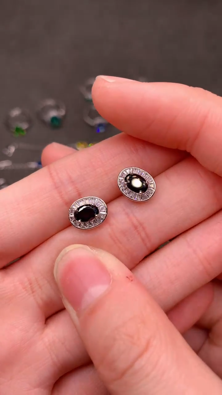 【闪购商品】蓝宝石耳饰银S925镶嵌.......