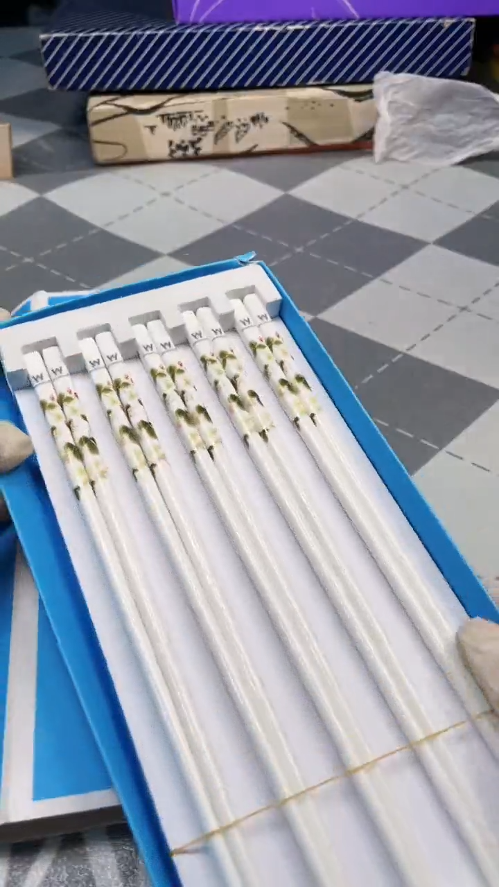 瓷片陶瓷如图所示周边