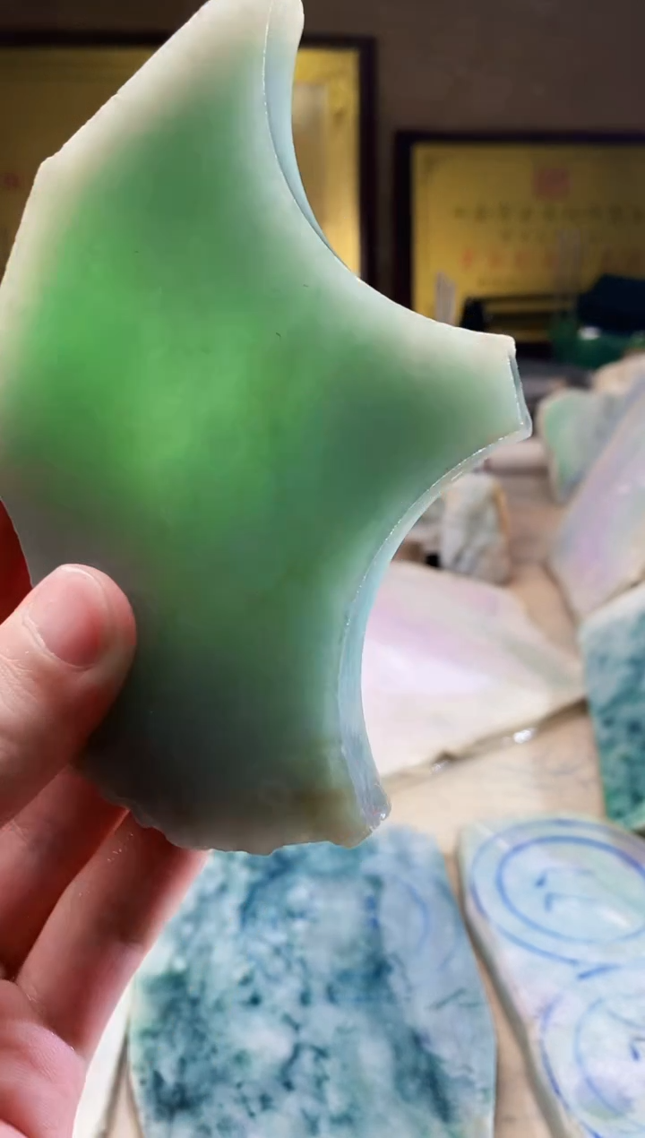 翡翠挂件未镶嵌A货张麦4553