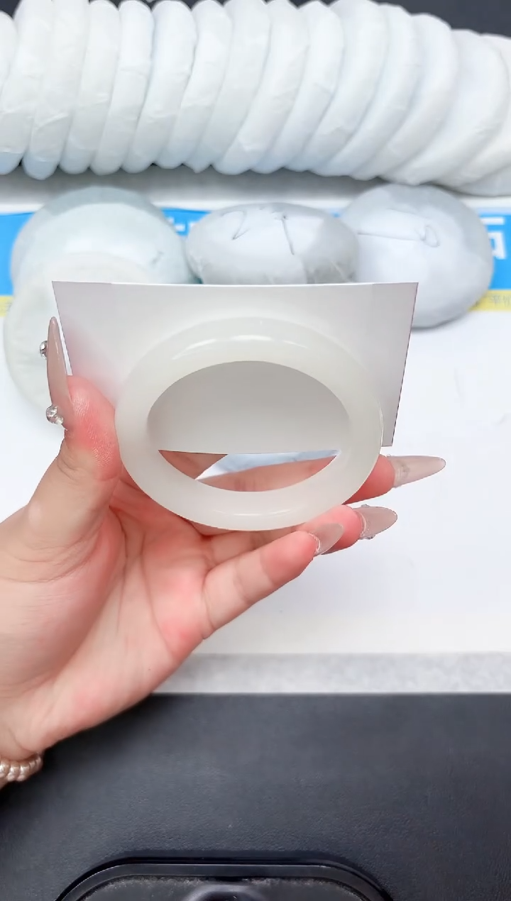 未镶嵌手镯石英质玉111-55.9