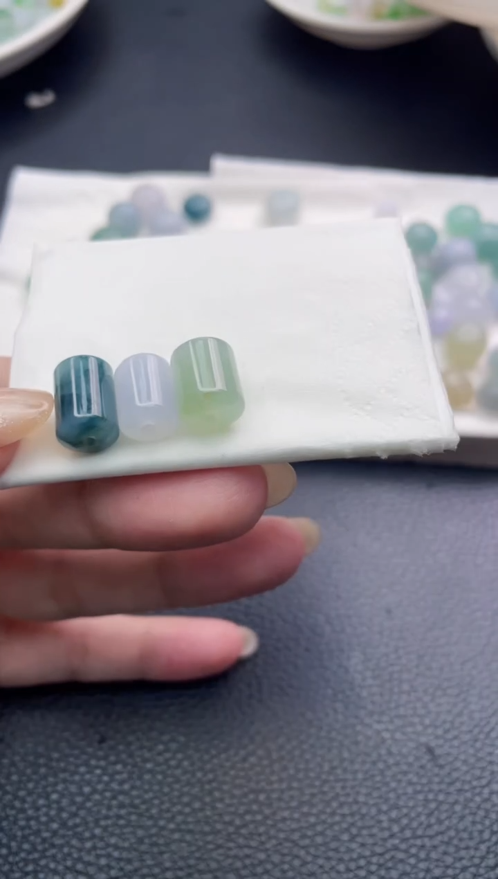 定制翡翠未镶嵌珠子