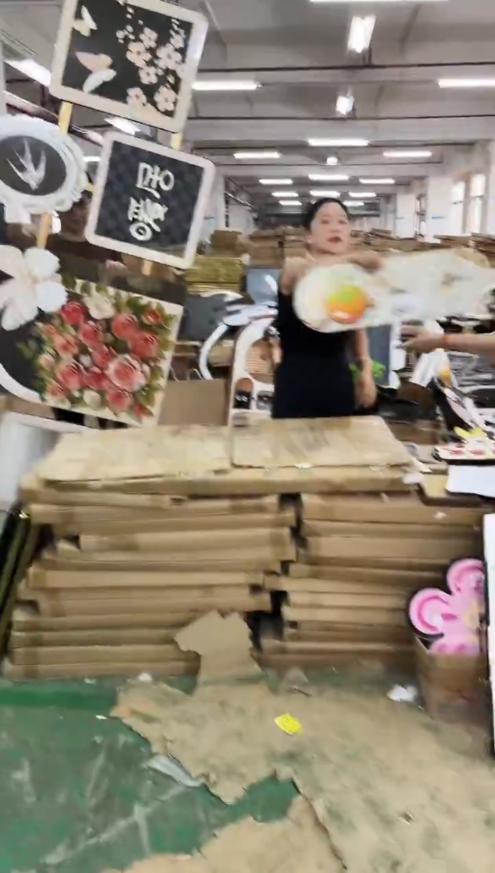横款孤品果果微瑕闪购Q909