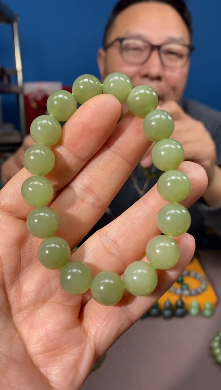 未镶嵌手链和田玉颜色多样性发货拍一发一