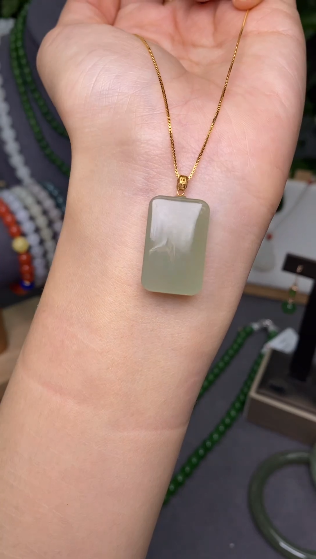 【闪购商品】和田玉颈饰18K金镶嵌fs