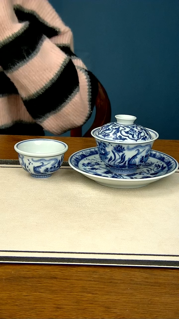 【闪购商品】青花鱼藻三件套------小压