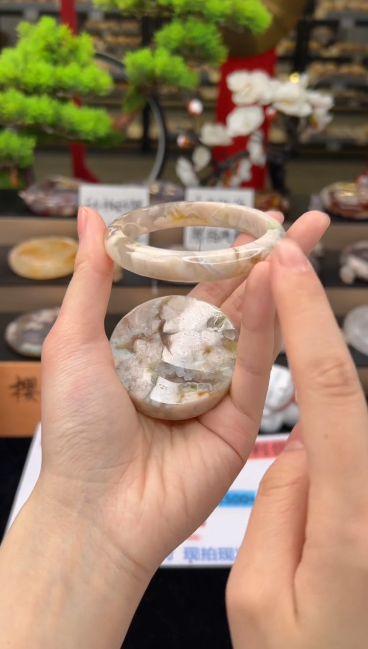 【闪购商品】石英质玉手镯未镶嵌55圈口（赠送镯心）62094