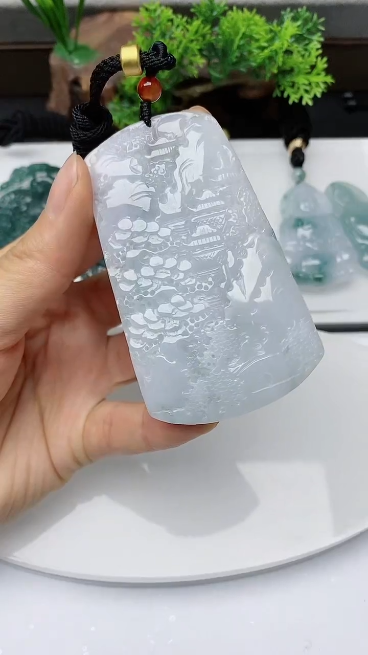 【闪购商品】翡翠颈饰未镶嵌