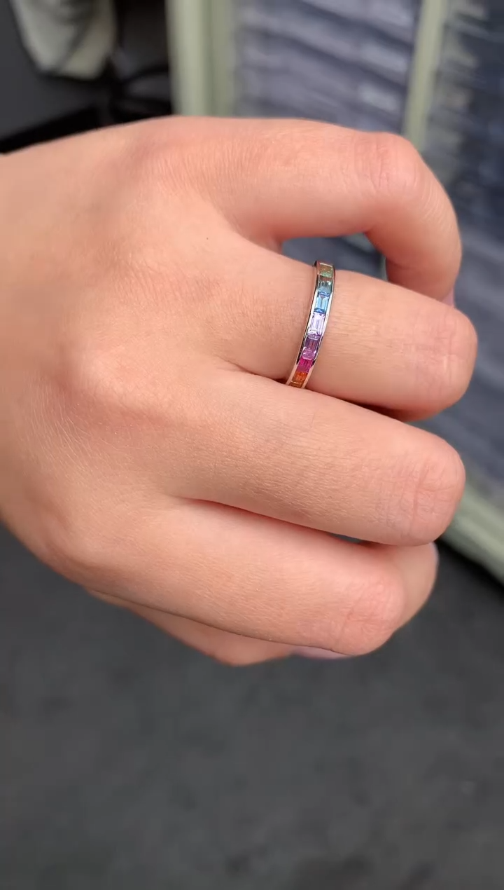 【闪购商品】彩色蓝宝石戒指18K金镶嵌80分彩色蓝宝石排戒