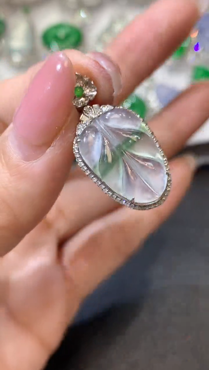 【闪购商品】翡翠吊坠(不含链)18K金镶嵌D24