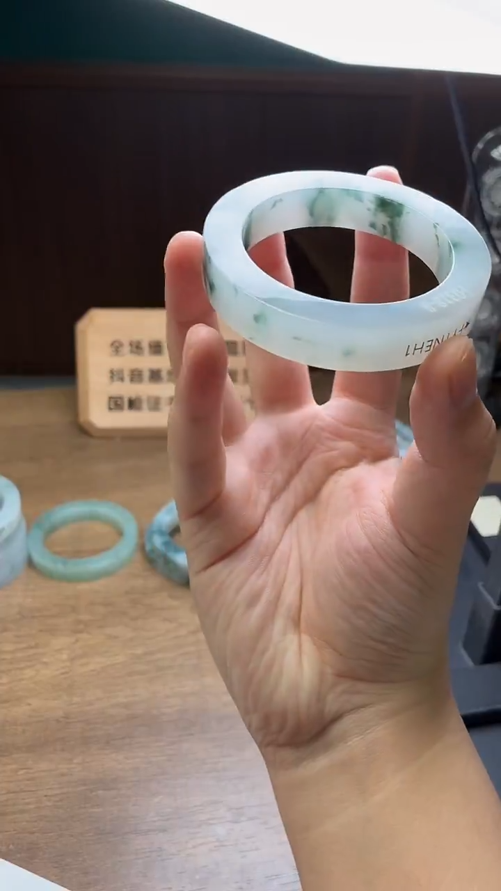 未镶嵌手镯定制翡翠雨**光定制