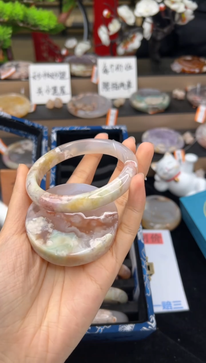 【闪购商品】石英质玉未镶嵌手镯59圈口（赠送镯心）622295