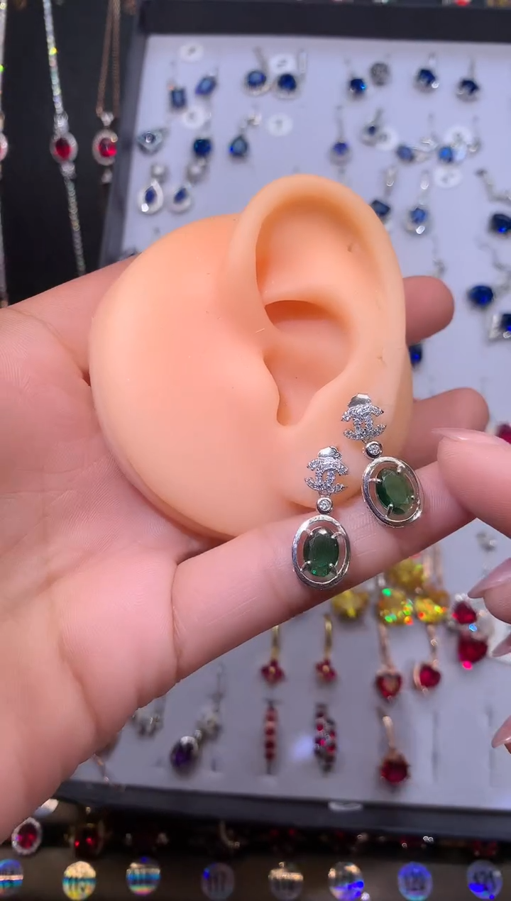 【闪购商品】透辉石耳坠银S925镶嵌银色