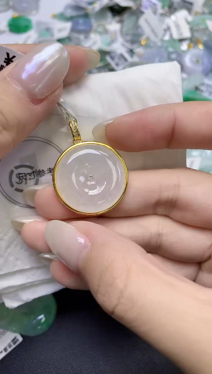 颈饰未镶嵌翡翠天然缅甸翡翠A货百元以上9元证书费自理