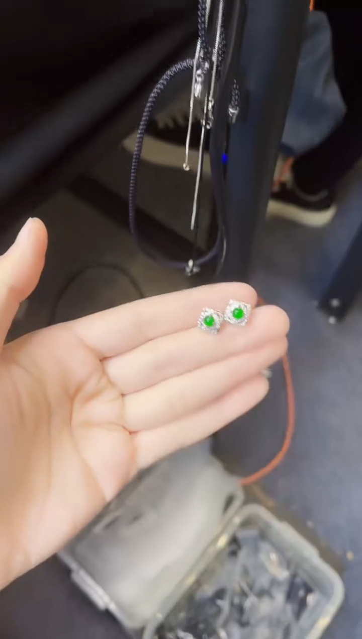 【闪购商品】翡翠耳饰银S925镶嵌耳钉