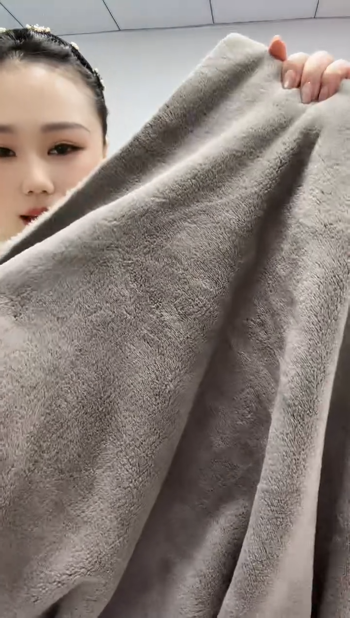 法兰绒1.8x2.4材质面料尺寸以主播介绍为准