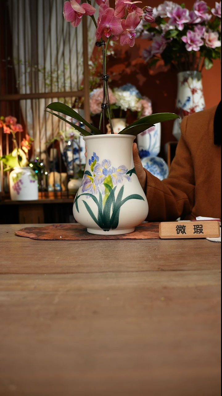 当代高温釉下彩手绘陶瓷餐具