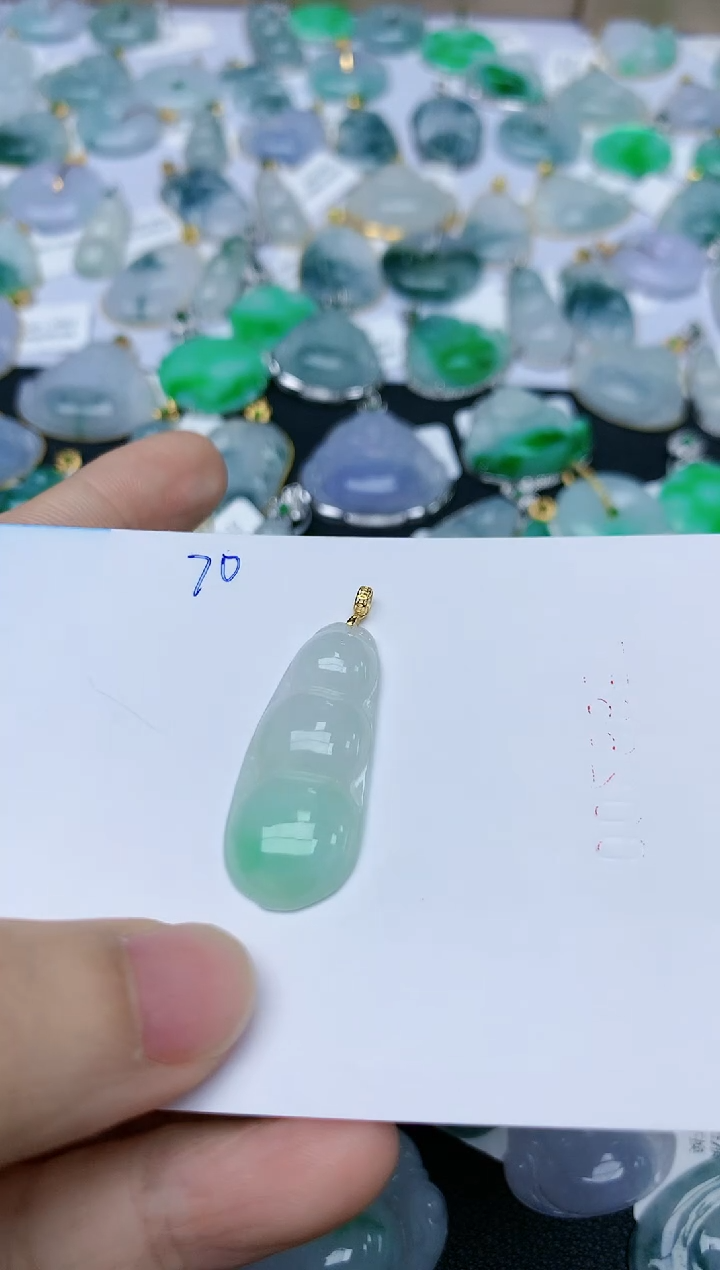 【闪购商品】翡翠颈饰18K金镶嵌天然翡翠A货    