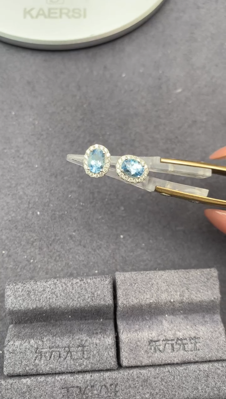 18K金镶嵌戒圈海蓝宝石80分海蓝宝耳钉 定制 fc