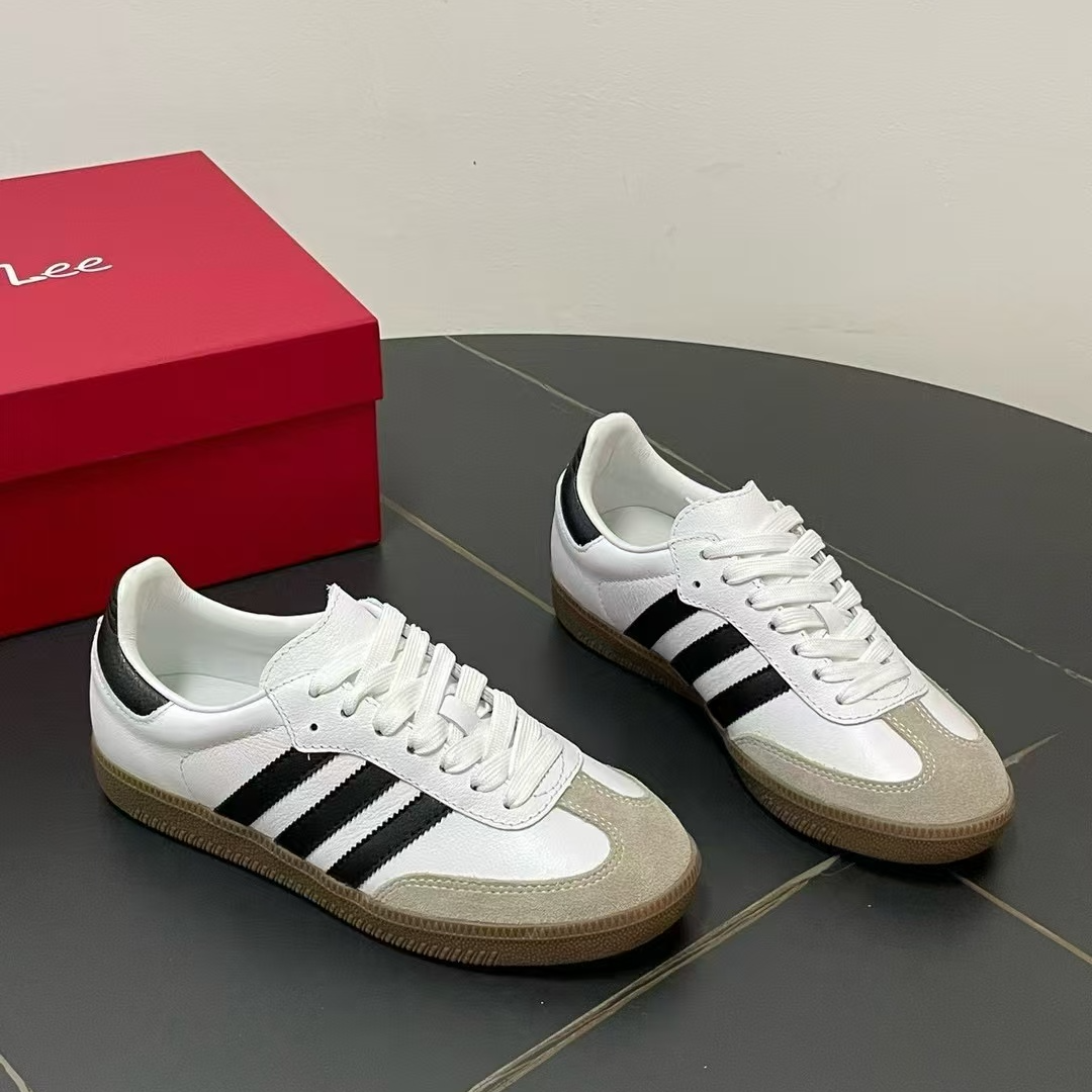 三条杠时尚潮流百搭板鞋