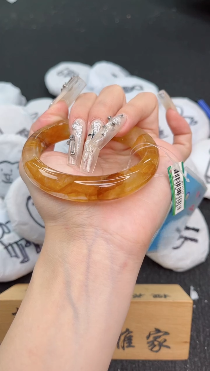 水晶手镯未镶嵌61圈口6H3128