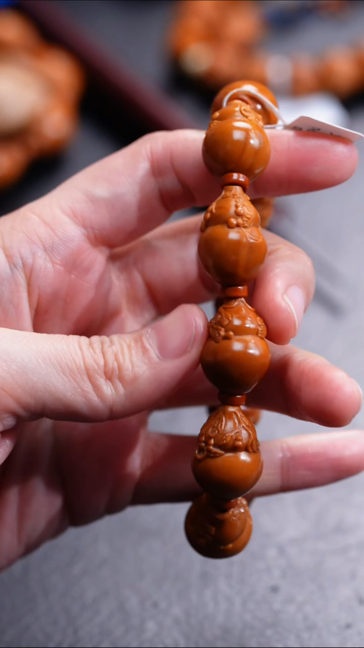 【闪购商品】橄榄核吊坠橄榄核